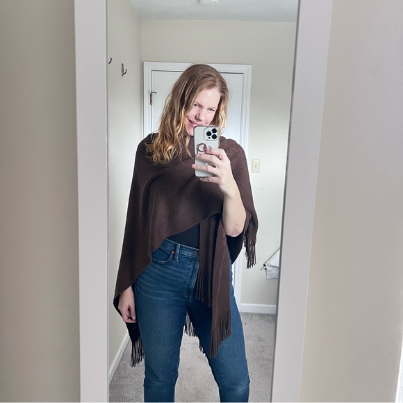 Chocolate Brown Fringed Ruana Wrap One size Fits most Poncho Knit - Picture 5 of 11